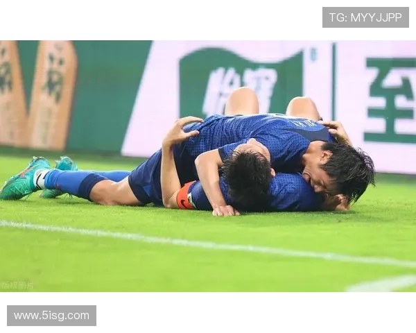 申花比赛日视频引发脑震荡换人争议